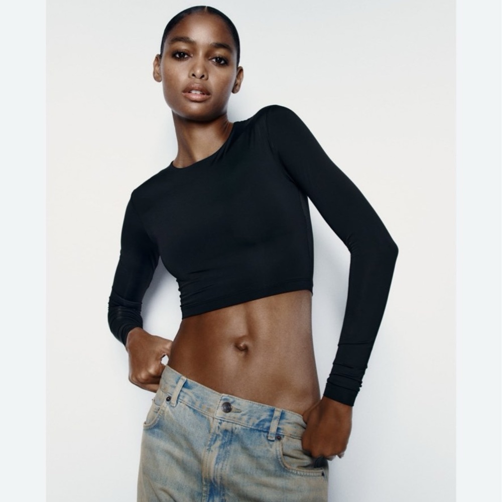 Zara Black Ribbed Long Sleeve Cropped Tee